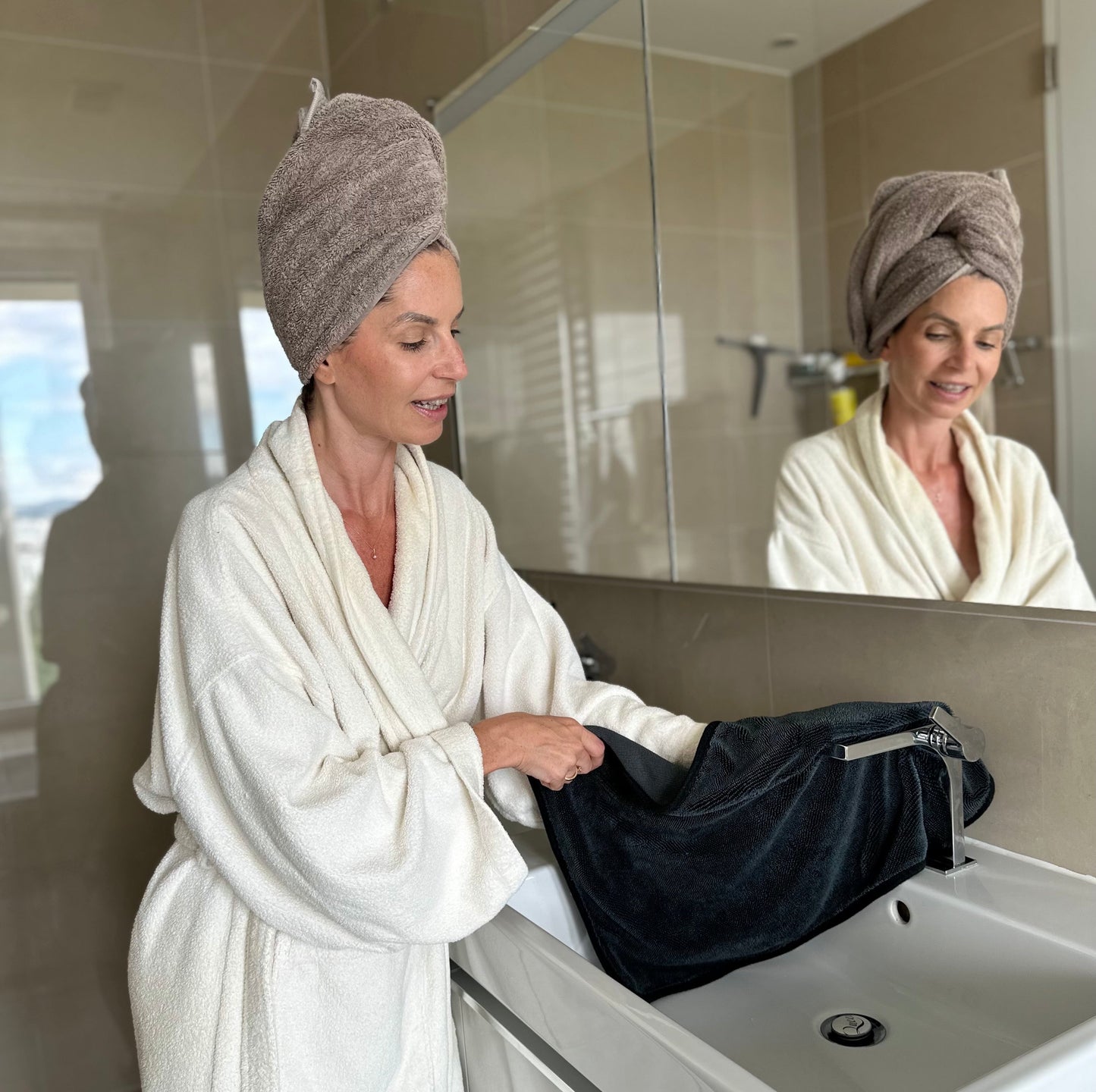 Shiny Bath™ XL Drying Towel